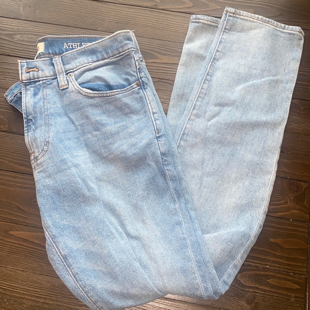 Madewell Athletic Slim 32x32